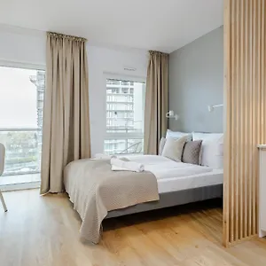 very-berry-naramowicka-106b-apartamenty-z-garazem-i.poznan-hotels.com/